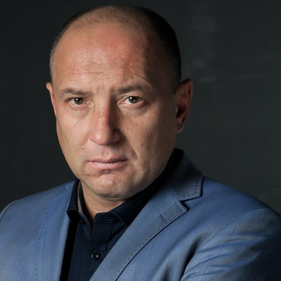 Менің кеуделерімді арқанмен төмен түсірдім