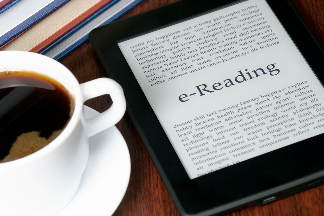 E read. Электронная книга. Электронная книга и кофе. E book электронная библиотека. Ebook картинки.